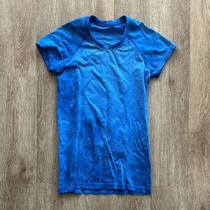 Lululemon Swiftly Tech Short Sleeve Shirt Marble Dye Pipe Dream/Symphony Blue 6